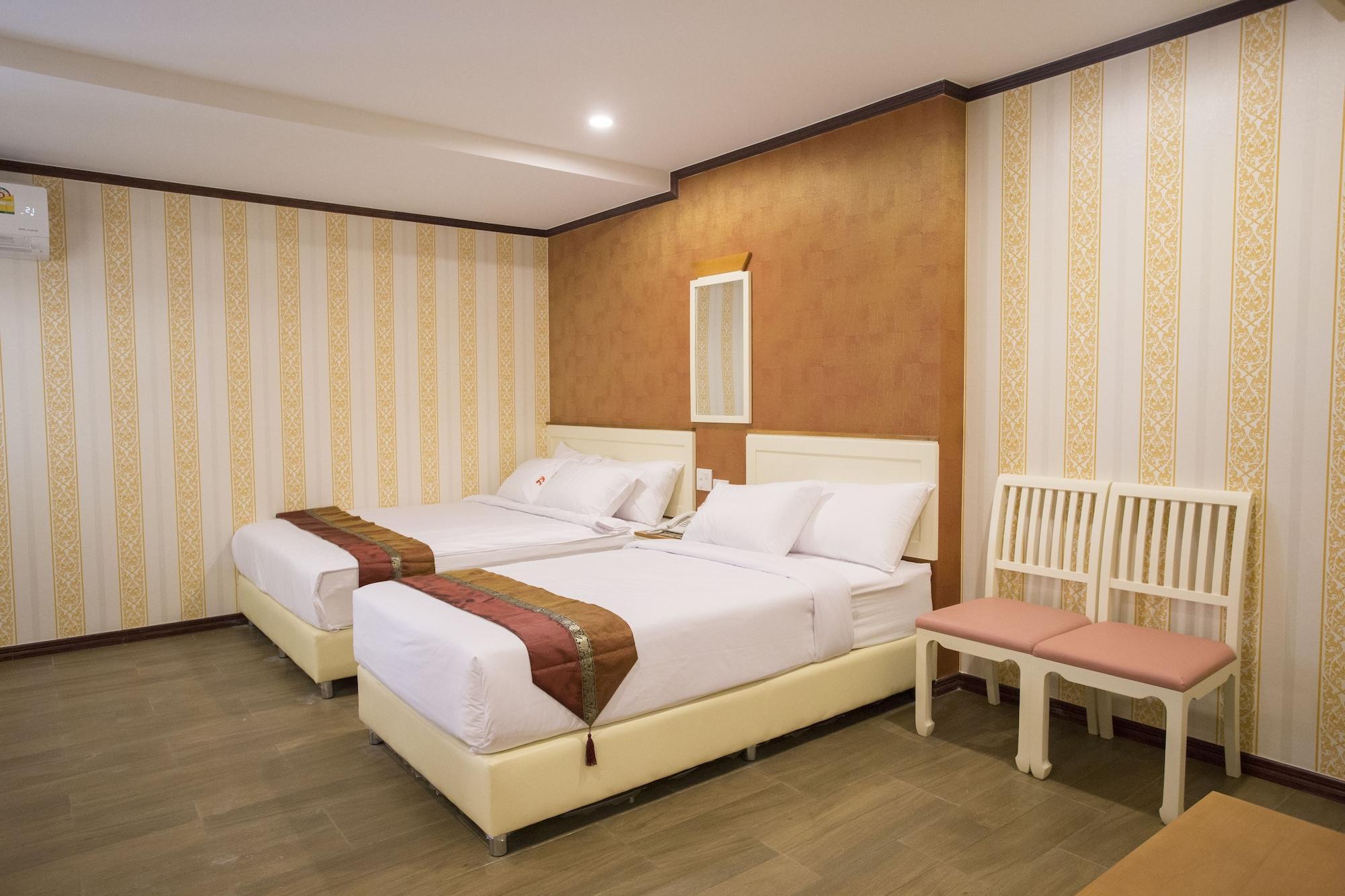 J&Y Hotel Latphrao 35 Bangkok Exterior photo