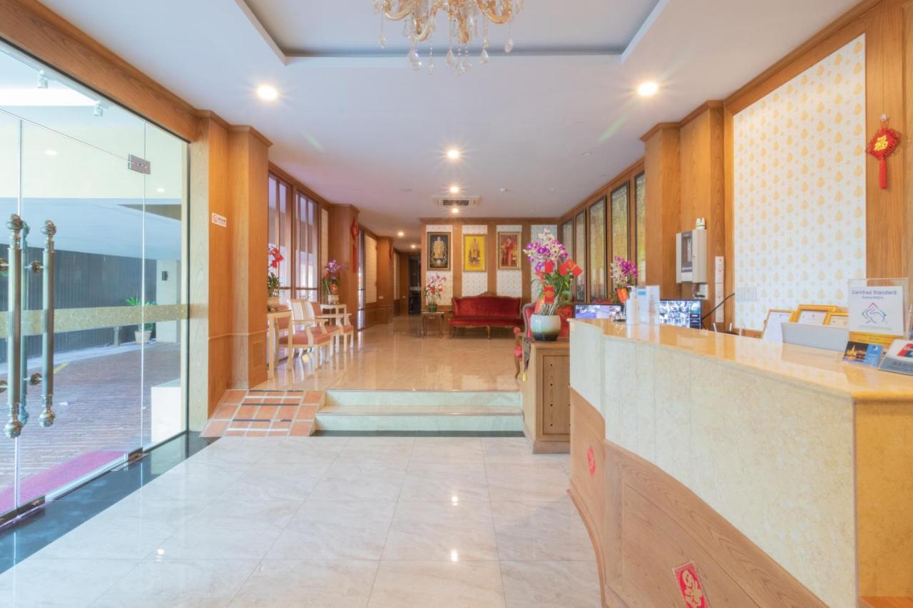 J&Y Hotel Latphrao 35 Bangkok Exterior photo